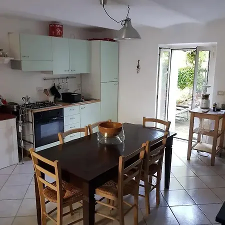Sunrise House Apartment *